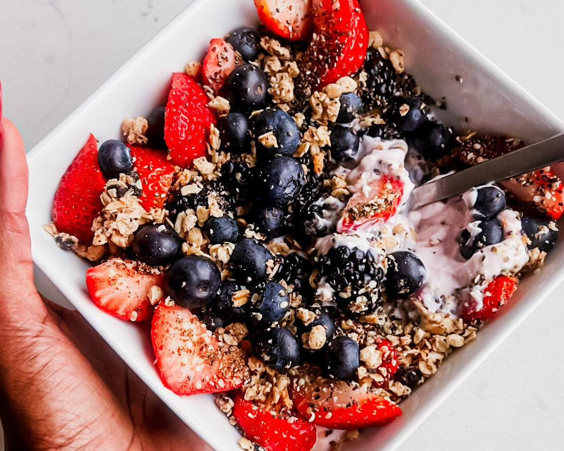 Yogurt Berry Breakfast Bowl - uQUEEN ORGANICS